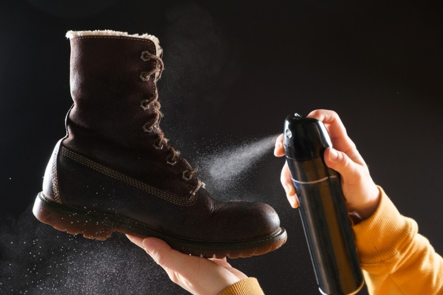 Imperméabilisant pour chaussures en cuir